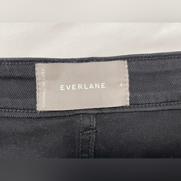 ✨Host Pick✨Everlane The Slim Leg Crop Pant in Washed Black - Picture 9 of 15